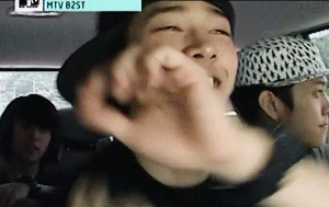 photo 8ah3FkL_zpsr7bfnuj5.gif