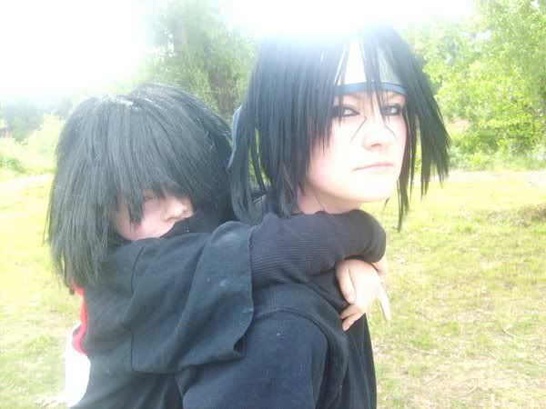 Sasuke+and+itachi+cosplay