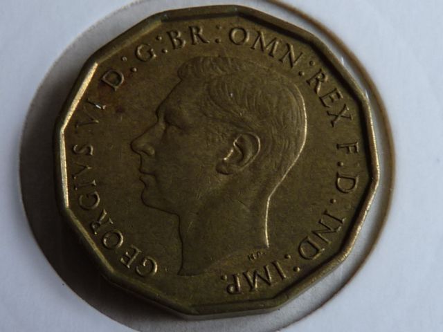 Lot J George VI 1943 brass threepence 3d EF+